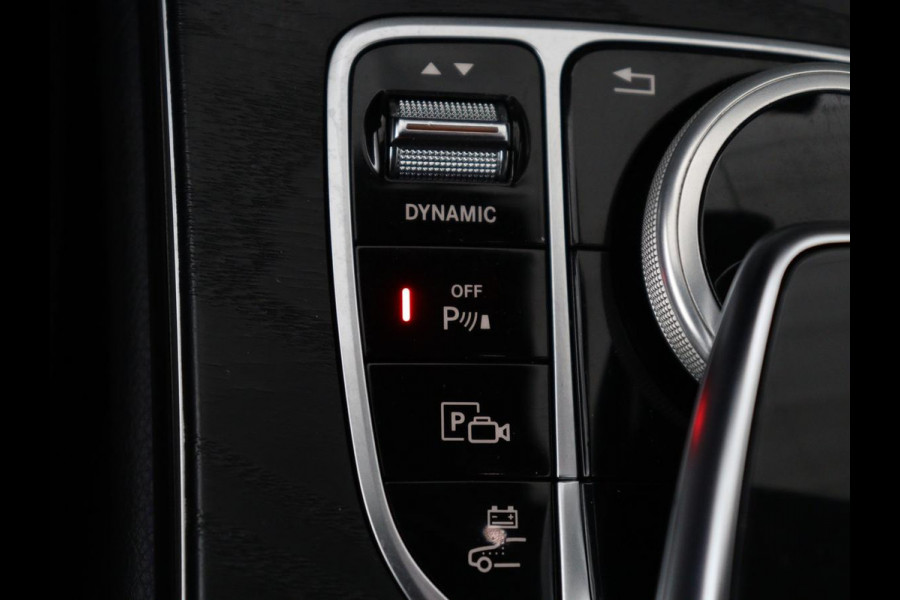 Mercedes-Benz C-Klasse 300e Avantgarde | Panoramadak | Leder Exclusief | Burmester Surround | Stoelverwarming | Camera | Carplay | Dodehoek detectie | Navigatie | Full LED