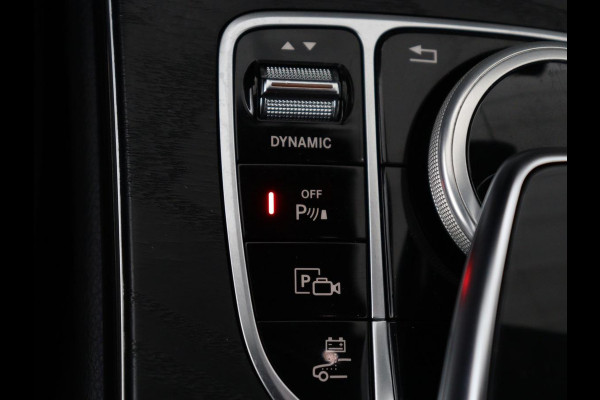 Mercedes-Benz C-Klasse 300e Avantgarde | Panoramadak | Leder Exclusief | Burmester Surround | Stoelverwarming | Camera | Carplay | Dodehoek detectie | Navigatie | Full LED