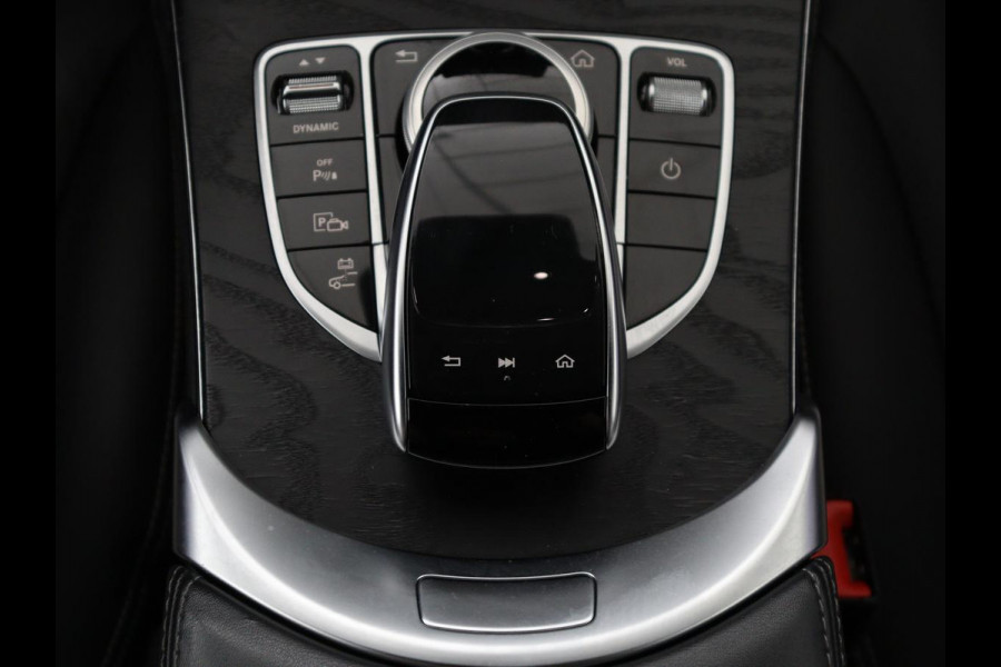 Mercedes-Benz C-Klasse 300e Avantgarde | Panoramadak | Leder Exclusief | Burmester Surround | Stoelverwarming | Camera | Carplay | Dodehoek detectie | Navigatie | Full LED
