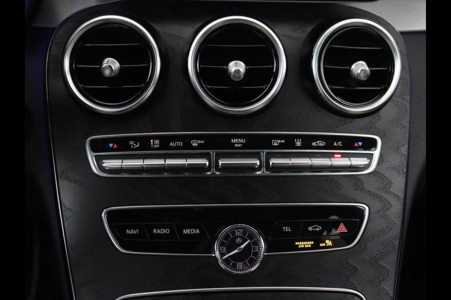 Mercedes-Benz C-Klasse 300e Avantgarde | Panoramadak | Leder Exclusief | Burmester Surround | Stoelverwarming | Camera | Carplay | Dodehoek detectie | Navigatie | Full LED