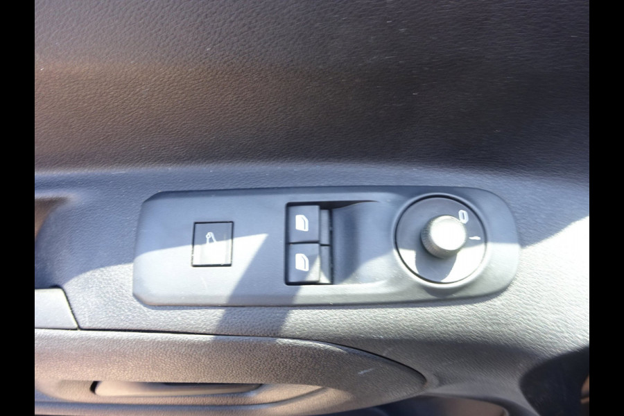 Peugeot Partner 1.2 PureTech Pro BENZINE BPM VRIJ AIRCO SCHUIFDEUR
