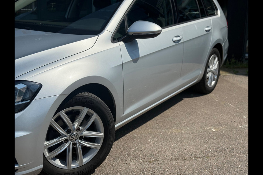 Volkswagen Golf 2.0 TDI Highline | ACC | PDC | Stoelver.