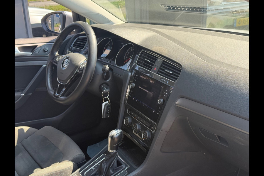 Volkswagen Golf 2.0 TDI Highline | ACC | PDC | Stoelver.