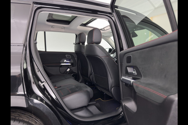 Mercedes-Benz Glb 250 4MATIC AMG-Sportpack Premium Plus Aut. *PANO | TOWBAR | LEATHER-MICROFIBRE | FULL-LED | AMBIENTLIGHT | WIDE-COCKPIT | HEATED-SPORTSEATS | KEYLESS | NAVI-FULLMAP | ECC | SHIFTPADDLES | MEMORY-PACK | PDC | CRUISE | 20''ALU*