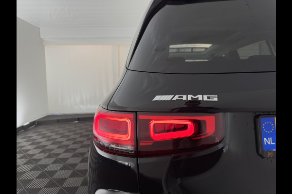 Mercedes-Benz Glb 250 4MATIC AMG-Sportpack Premium Plus Aut. *PANO | TOWBAR | LEATHER-MICROFIBRE | FULL-LED | AMBIENTLIGHT | WIDE-COCKPIT | HEATED-SPORTSEATS | KEYLESS | NAVI-FULLMAP | ECC | SHIFTPADDLES | MEMORY-PACK | PDC | CRUISE | 20''ALU*