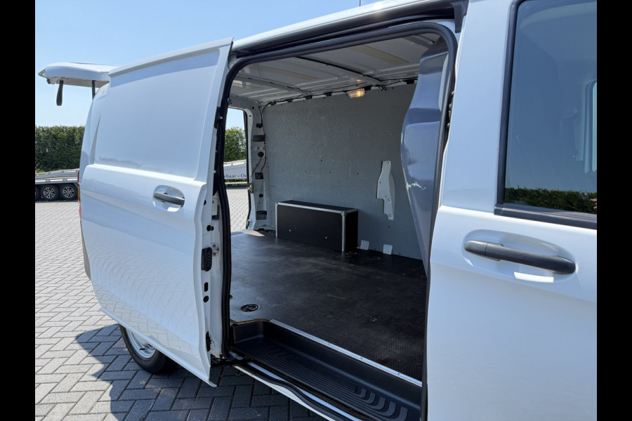 Mercedes-Benz Vito 110 CDI E6 MB / L3H1 / ORIG. NL / AIRCO / CAMERA / ACHTERKLEP / 3-ZITS