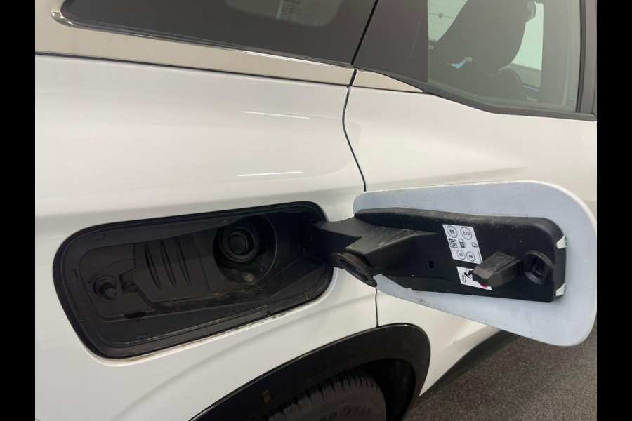 Renault Austral 1.3 MHEV Automaat 160pk Techno Climate Control Navigatie Carplay/Android Auto  Parkeer sensoren VA + Camera 19" LM Velgen Cruise Control