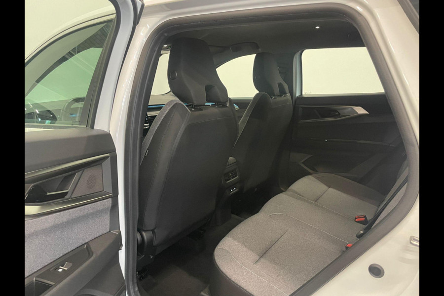 Renault Austral 1.3 MHEV Automaat 160pk Techno Climate Control Navigatie Carplay/Android Auto  Parkeer sensoren VA + Camera 19" LM Velgen Cruise Control