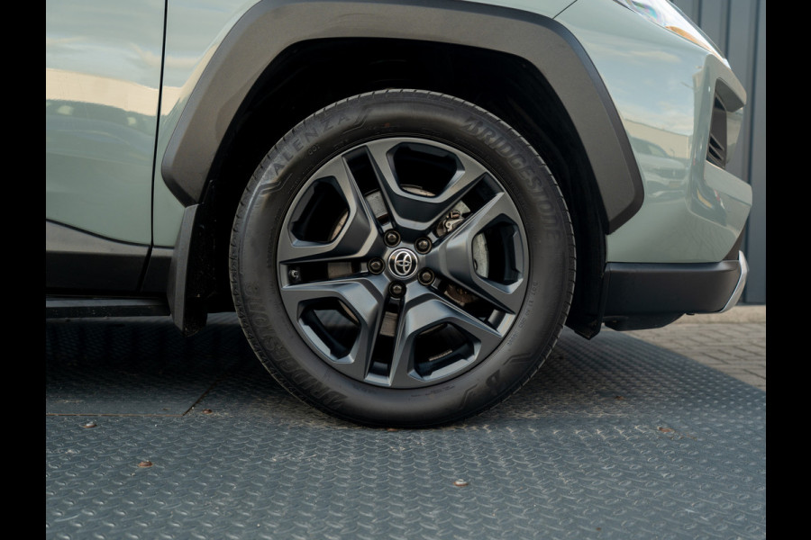 Toyota RAV4 2.5 Hybrid AWD ADVENTURE | Bearlock | Trekhaak afnb. | 360 Camera | BSM | Prijs Rijklaar!!
