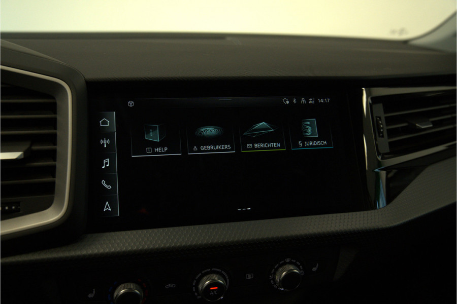 Audi A1 citycarver 35 TFSI epic Carplay PDC 17'' 24 Maanden garantie* (Vraag naar de voorwaarden)