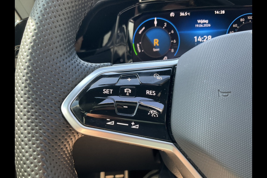 Volkswagen Golf 1.4 259pk eHybrid GTE Pano Leer Stoelverw+Ventilatie Memory Carplay Adap.Cruise BOMVOL!