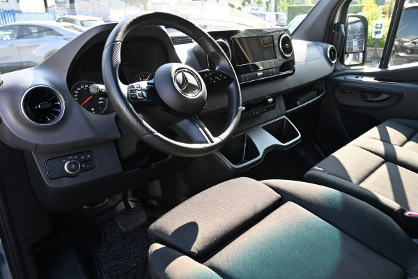 Mercedes-Benz Sprinter 317 CDI Pro L2H2 LED, Geveerde stoel, Navigatie met camera