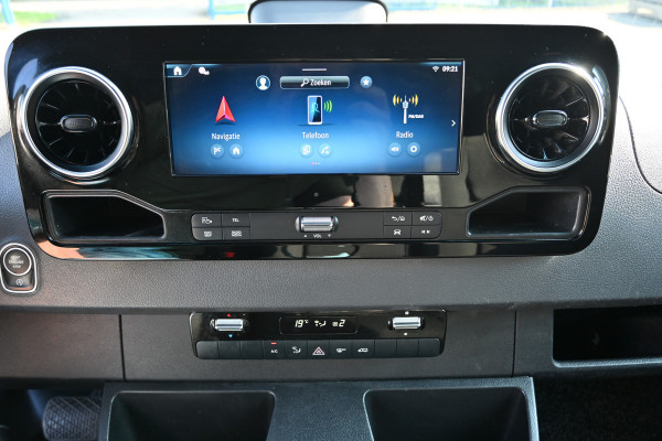 Mercedes-Benz Sprinter 317 CDI Pro L2H2 LED, Geveerde stoel, Navigatie met camera
