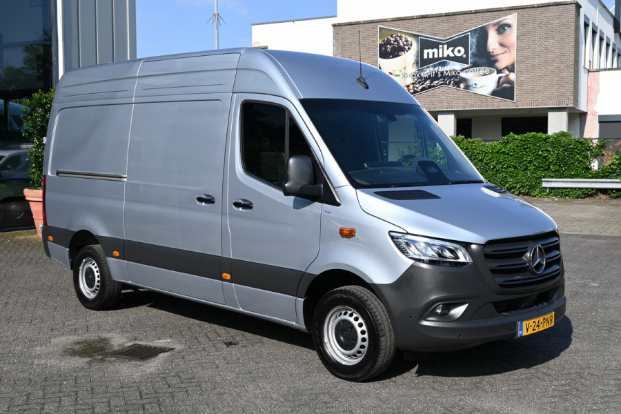 Mercedes-Benz Sprinter 317 CDI Pro L2H2 LED, Geveerde stoel, Navigatie met camera