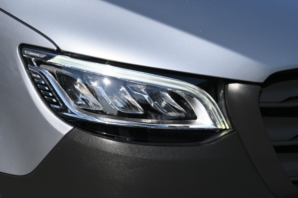 Mercedes-Benz Sprinter 317 CDI Pro L2H2 LED, Geveerde stoel, Navigatie met camera