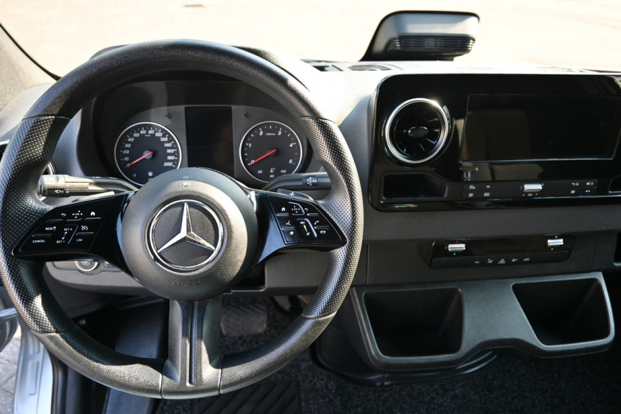 Mercedes-Benz Sprinter 317 CDI Pro L2H2 LED, Geveerde stoel, Navigatie met camera