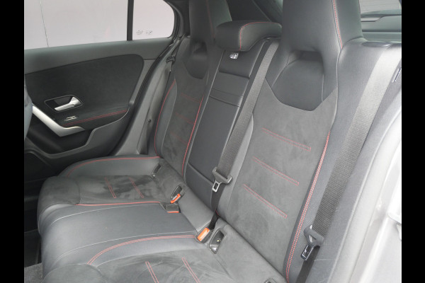 Mercedes-Benz A-Klasse 180 AMG | NIGHT PAKKET | PANORAMA | WIDESCREEN | MULTIBEAM | NL-AUTO!!
