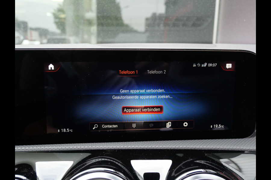 Mercedes-Benz A-Klasse 180 AMG | NIGHT PAKKET | PANORAMA | WIDESCREEN | MULTIBEAM | NL-AUTO!!