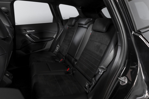 BMW X1 xDrive25e 245 PK | M-Sport | Premium Pack | S/K-Panodak | Elek. Trekhaak | Dig. Cockpit | Cruise | Stoelverw. | PDC | Camera | NAV+App. Connect | ECC | Elek. Klep | LM 19" | 9266