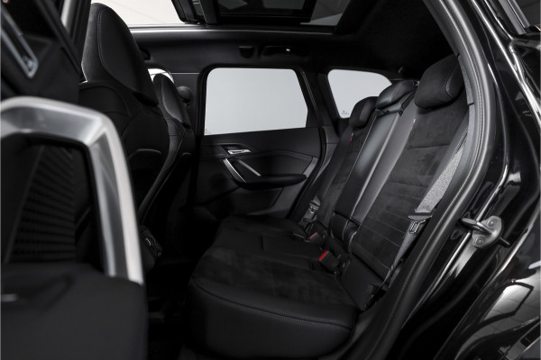 BMW X1 xDrive25e 245 PK | M-Sport | Premium Pack | S/K-Panodak | Elek. Trekhaak | Dig. Cockpit | Cruise | Stoelverw. | PDC | Camera | NAV+App. Connect | ECC | Elek. Klep | LM 19" | 9266