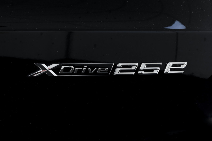 BMW X1 xDrive25e 245 PK | M-Sport | Premium Pack | S/K-Panodak | Elek. Trekhaak | Dig. Cockpit | Cruise | Stoelverw. | PDC | Camera | NAV+App. Connect | ECC | Elek. Klep | LM 19" | 9761