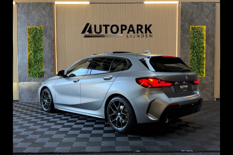 BMW 1-serie Verkocht 118i High Executive M-SPORT|PANO|HARMAN KARDON|KEYLESS|FABRIEKSGARANTIE|CARPLAY|CAMERA|DEALER ONDERHOUDEN