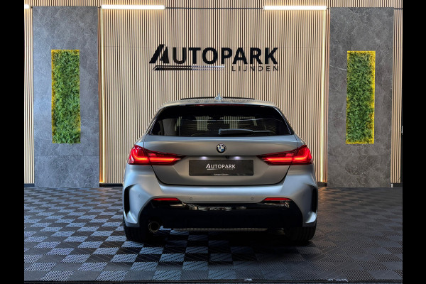 BMW 1-serie Verkocht 118i High Executive M-SPORT|PANO|HARMAN KARDON|KEYLESS|FABRIEKSGARANTIE|CARPLAY|CAMERA|DEALER ONDERHOUDEN