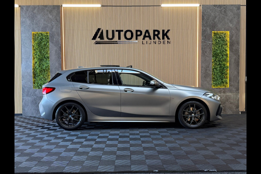 BMW 1-serie Verkocht 118i High Executive M-SPORT|PANO|HARMAN KARDON|KEYLESS|FABRIEKSGARANTIE|CARPLAY|CAMERA|DEALER ONDERHOUDEN