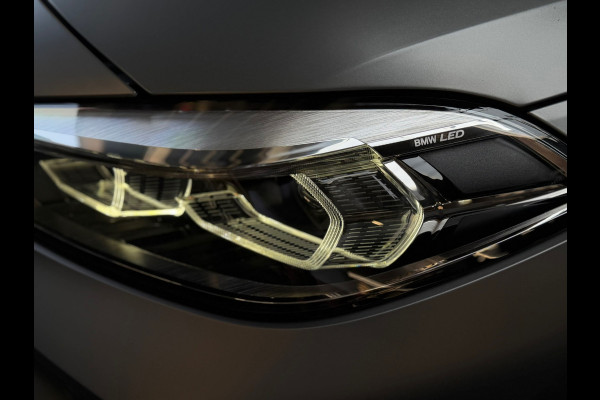 BMW 1-serie Verkocht 118i High Executive M-SPORT|PANO|HARMAN KARDON|KEYLESS|FABRIEKSGARANTIE|CARPLAY|CAMERA|DEALER ONDERHOUDEN