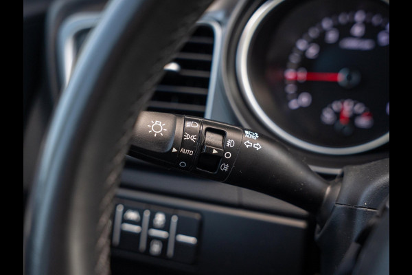 Kia Ceed 1.0 T-GDi DynamicLine / Carplay / Camera / Led / DAB
