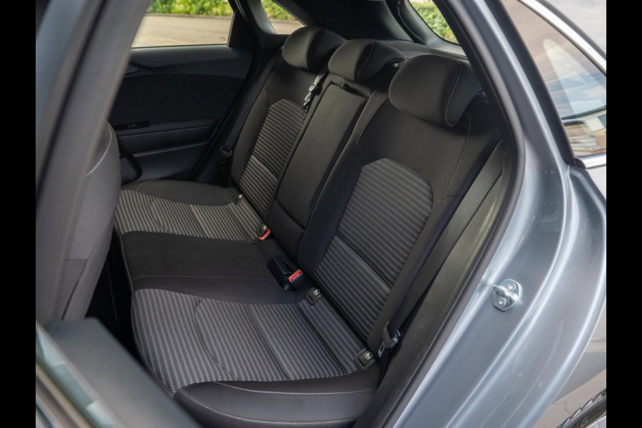 Kia Ceed 1.0 T-GDi DynamicLine / Carplay / Camera / Led / DAB