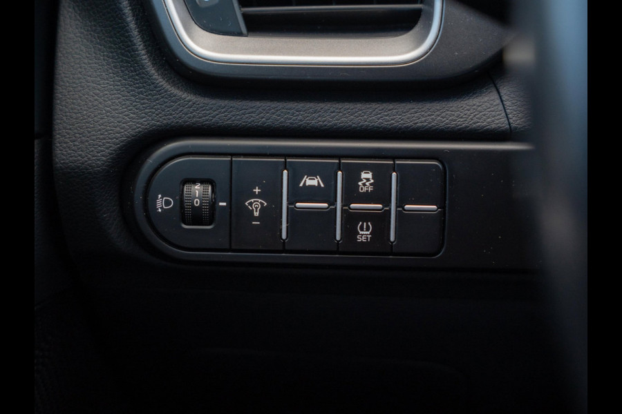 Kia Ceed 1.0 T-GDi DynamicLine / Carplay / Camera / Led / DAB
