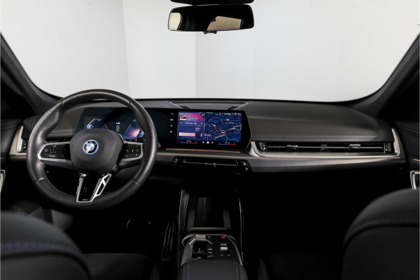 BMW X1 xDrive25e 245 PK | M-Sport | Premium Pack | S/K-Panodak | Elek. Trekhaak | Dig. Cockpit | Cruise | Stoelverw. | PDC | Camera | NAV+App. Connect | ECC | Elek. Klep | LM 19" | 2943