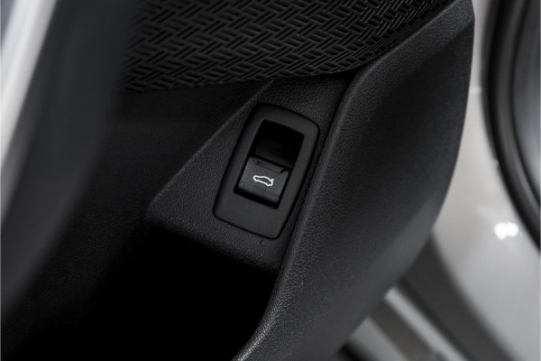BMW X1 xDrive25e 245 PK | M-Sport | Premium Pack | S/K-Panodak | Dig. Cockpit | Cruise | Stoelverw. | PDC | Camera | NAV+App. Connect | ECC | Elek. Klep | LM 19" | 9072