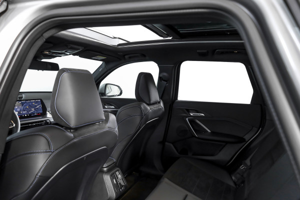 BMW X1 xDrive25e 245 PK | M-Sport | Premium Pack | S/K-Panodak | Dig. Cockpit | Cruise | Stoelverw. | PDC | Camera | NAV+App. Connect | ECC | Elek. Klep | LM 19" | 9072