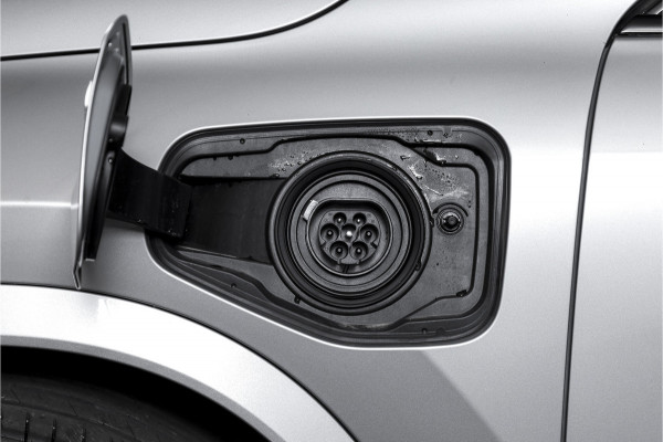 BMW X1 xDrive25e 245 PK | M-Sport | Premium Pack | S/K-Panodak | Elek. Trekhaak | Dig. Cockpit | Cruise | Stoelverw. | PDC | Camera | NAV+App. Connect | ECC | Elek. Klep | LM 19" | 2943