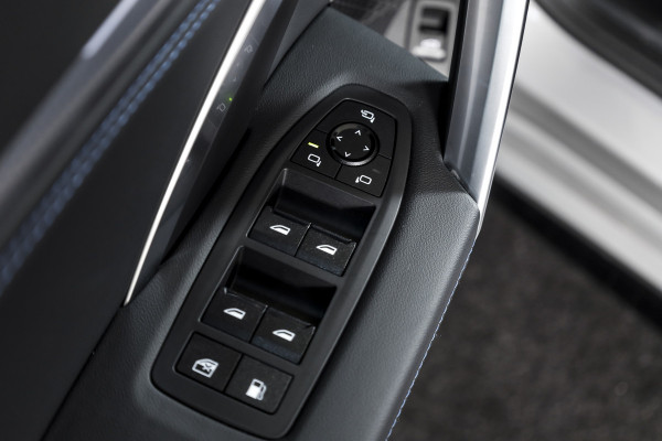 BMW X1 xDrive25e 245 PK | M-Sport | Premium Pack | S/K-Panodak | Elek. Trekhaak | Dig. Cockpit | Cruise | Stoelverw. | PDC | Camera | NAV+App. Connect | ECC | Elek. Klep | LM 19" | 2943
