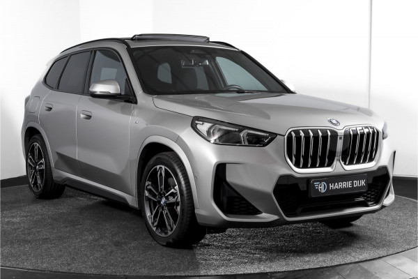 BMW X1 xDrive25e 245 PK | M-Sport | Premium Pack | S/K-Panodak | Elek. Trekhaak | Dig. Cockpit | Cruise | Stoelverw. | PDC | Camera | NAV+App. Connect | ECC | Elek. Klep | LM 19" | 2943