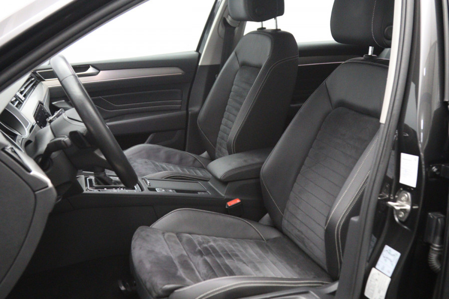 Volkswagen Passat Variant 1.5 TSI 150 PK Automaat R-Line Elegance, Trekhaak, Matrix-LED, Carplay