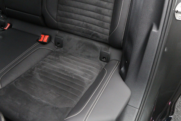 Volkswagen Passat Variant 1.5 TSI 150 PK Automaat R-Line Elegance, Trekhaak, Matrix-LED, Carplay