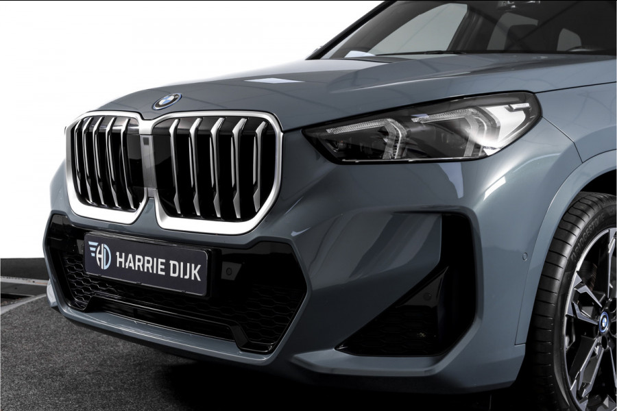 BMW X1 xDrive25e 245 PK | M-Sport | Premium Pack | S/K-Panodak | Elek. Trekhaak | Dig. Cockpit | Cruise | Stoelverw. | PDC | Camera | NAV+App. Connect | ECC | Elek. Klep | LM 19" | 8872