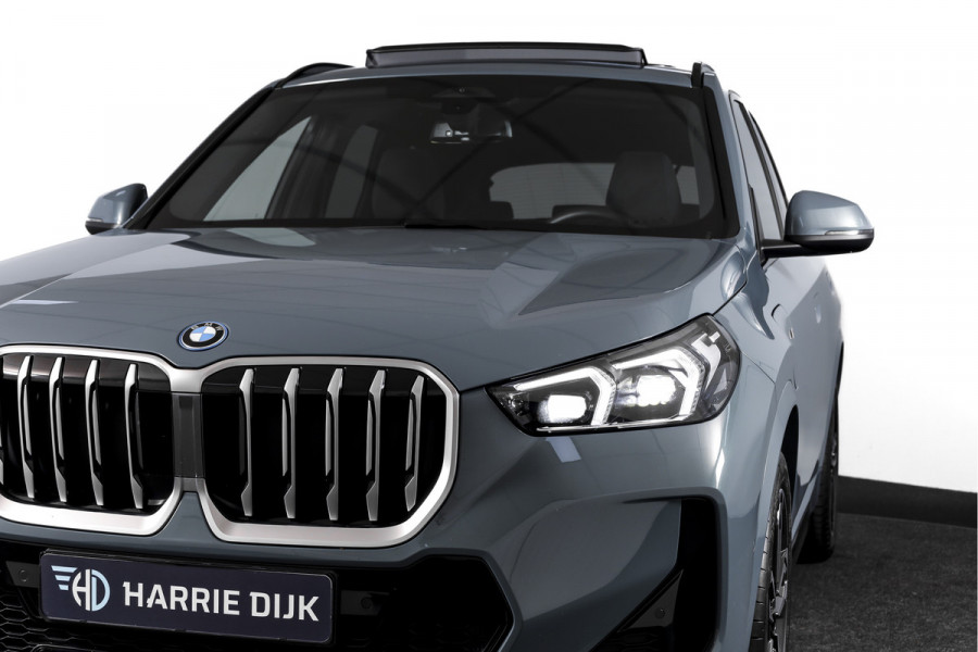 BMW X1 xDrive25e 245 PK | M-Sport | Premium Pack | S/K-Panodak | Elek. Trekhaak | Dig. Cockpit | Cruise | Stoelverw. | PDC | Camera | NAV+App. Connect | ECC | Elek. Klep | LM 19" | 8872