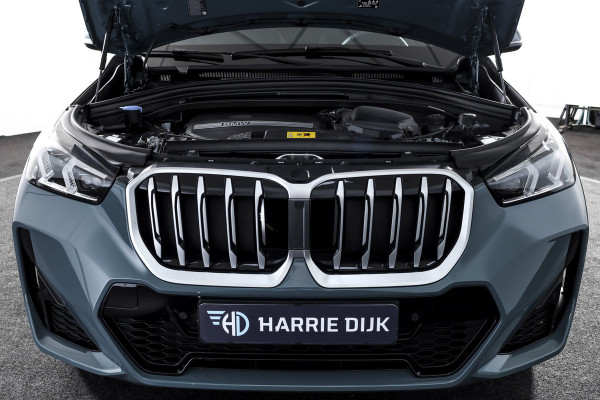 BMW X1 xDrive25e 245 PK | M-Sport | Premium Pack | S/K-Panodak | Elek. Trekhaak | Dig. Cockpit | Cruise | Stoelverw. | PDC | Camera | NAV+App. Connect | ECC | Elek. Klep | LM 19" | 8872