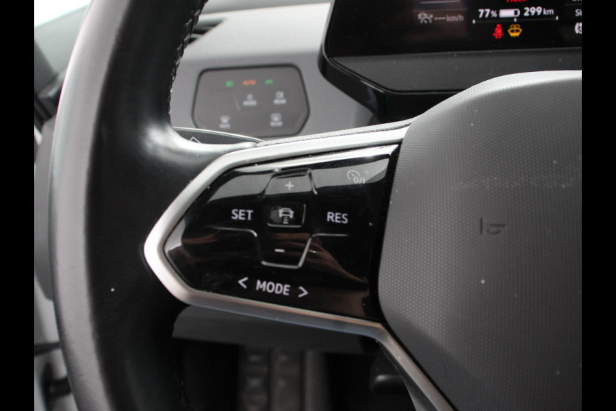 Volkswagen ID.3 First 58 kWh Navigatie Apple Carplay/Android Auto Adaptive Cruise Control Parkeersensoren Stoel- en stuurverwarming Lichtmetalen velgen Climate Control