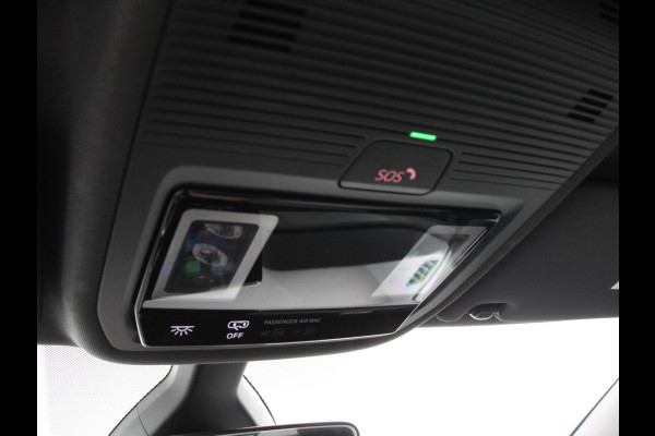Volkswagen ID.3 First 58 kWh Navigatie Apple Carplay/Android Auto Adaptive Cruise Control Parkeersensoren Stoel- en stuurverwarming Lichtmetalen velgen Climate Control