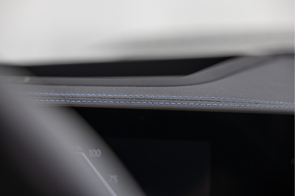 BMW i4 eDrive40 High Executive 84 kWh M-Pakket M-sportstoelen Schuif/kantel HuD