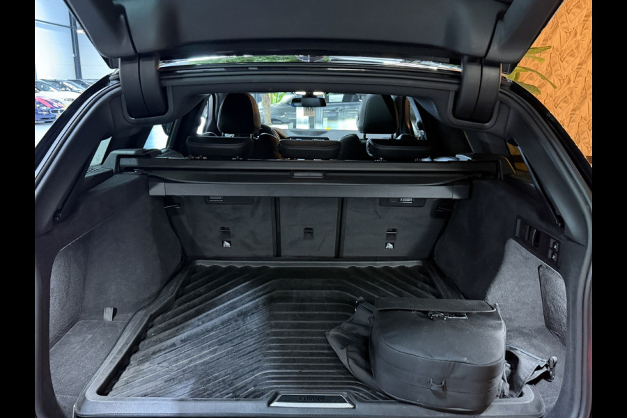 BMW 3-serie 330e xDrive M-Sport Line Black Edition|Pano|Black Pack|Sfeer|PDC|Keyless|Leder|LED+Xenon|Rijklaar