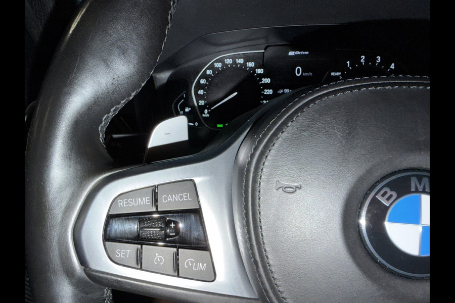 BMW 3-serie 330e xDrive M-Sport Line Black Edition|Pano|Black Pack|Sfeer|PDC|Keyless|Leder|LED+Xenon|Rijklaar