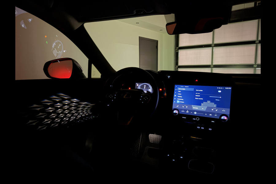 Lexus RZ 450e Executive Line 71 kWh | Leder interieur | Stoelen gekoeld & verwarmd | LMV 20" | Soh (batterijcheck) Waarde 98,1 %