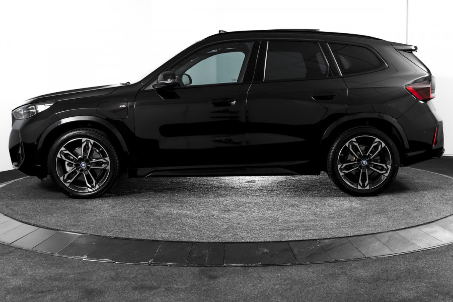 BMW X1 xDrive25e 245 PK | M-Sport | Premium Pack | S/K-Panodak | Elek. Trekhaak | Dig. Cockpit | Cruise | Stoelverw. | PDC | Camera | NAV+App. Connect | ECC | Elek. Klep | LM 19" | 2845
